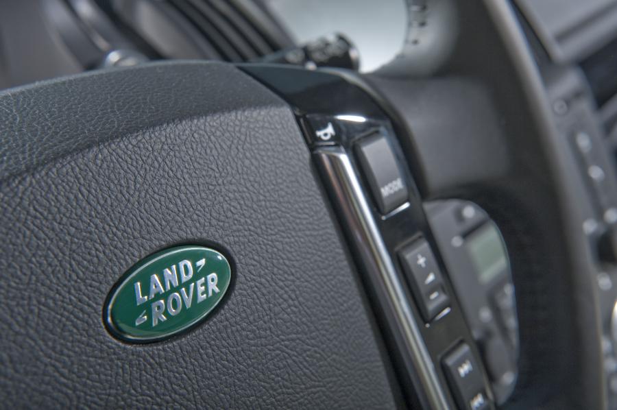  Land Rover Freelander 2 HSE i6 2011 года  (фото 9 из 29)